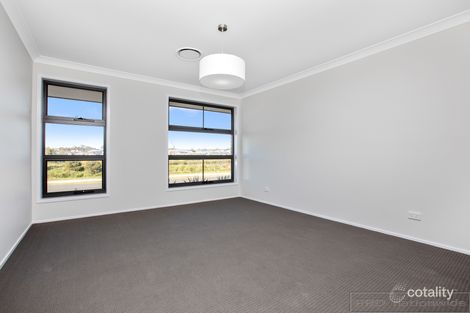 Property photo of 47 Billabong Parade Chisholm NSW 2322