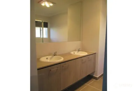 Property photo of 25 Elmtree Crescent Clyde North VIC 3978