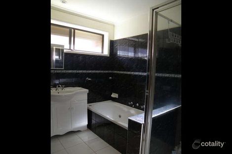 Property photo of 11 Cromwell Road Kings Park VIC 3021