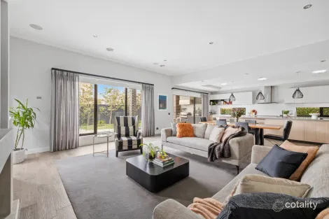 Property photo of 302 Napier Street Strathmore VIC 3041