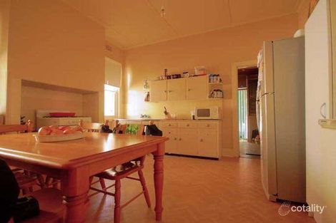 Property photo of 52 Collins Street Turvey Park NSW 2650