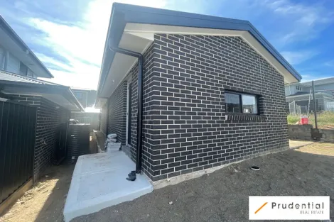 71 Hillston Cct, Gregory Hills, NSW 2557