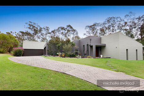 121 Bainbridge Dr, Pullenvale, QLD 4069