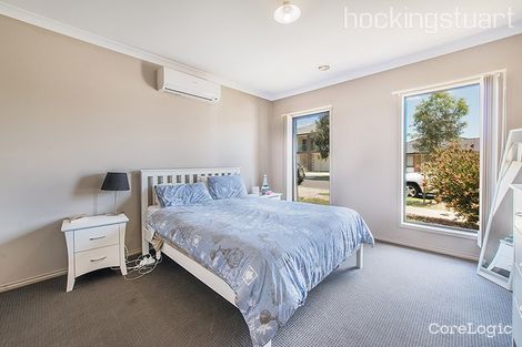 Property photo of 3 Buckskin Drive Clyde North VIC 3978