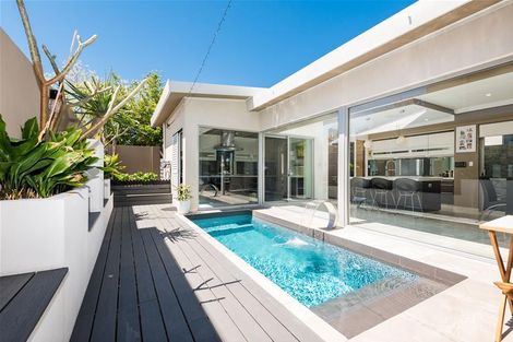 16a Lynton St, Mount Hawthorn, WA 6016