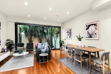Property photo of 231A The Boulevard Port Melbourne VIC 3207