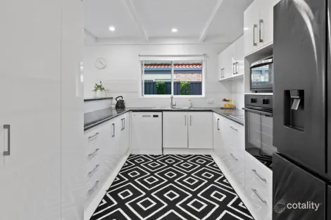 Property photo of 14 Rouen Avenue Paradise Point QLD 4216