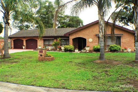 2 Mimosa Cl, St Clair, NSW 2759
