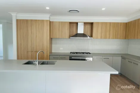 Property photo of 39 Burton Drive Tahmoor NSW 2573