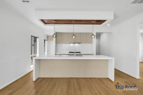 Property photo of 10 Elm Drive Fraser Rise VIC 3336