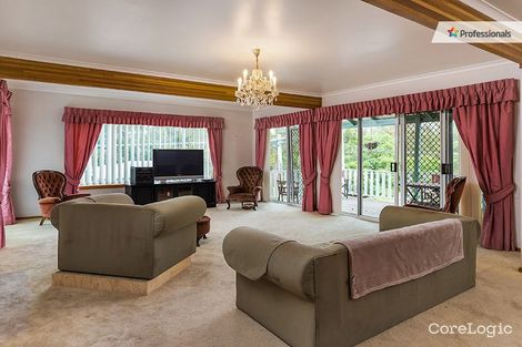 9 Yeerinbool Ct, Arana Hills, QLD 4054