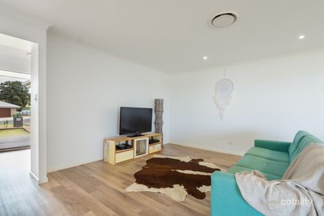Property photo of 2 Pepperwood Place Withcott QLD 4352