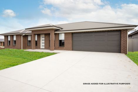 Property photo of 2 Carrol Avenue Eglinton NSW 2795