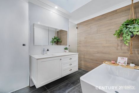 Property photo of 11 Flame Tree Place Cherrybrook NSW 2126