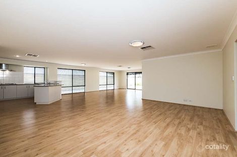 Property photo of 16 Sundowner Meander Banksia Grove WA 6031