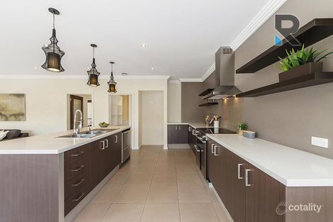Property photo of 47 Cascade Terrace Craigieburn VIC 3064