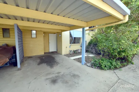 2/8 Oaka Lane, Gladstone Central, QLD 4680