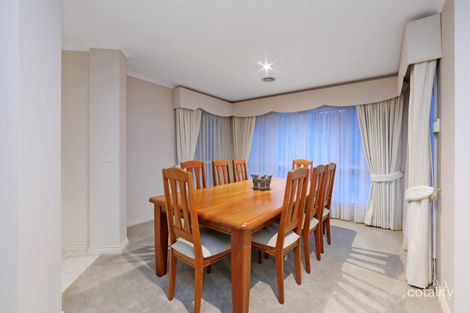 Property photo of 10 Narrawong Close Rowville VIC 3178
