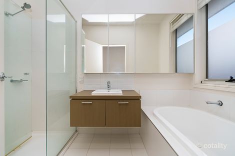 Property photo of 8 Queensberry Circuit Mulgrave VIC 3170