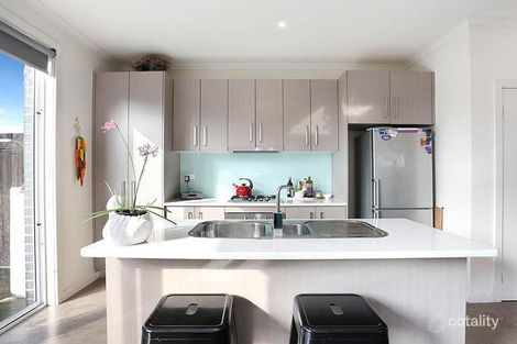 Property photo of 2/4 Manly Court Coburg North VIC 3058