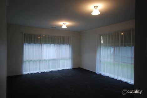 Property photo of 18 Walla Place Glenfield Park NSW 2650