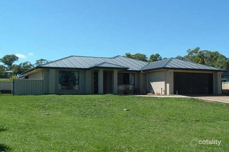 13 Cramsie Cres, Glen Innes, NSW 2370