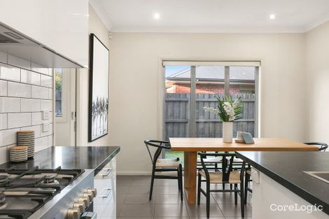 Property photo of 2 Wimpole Crescent Bellfield VIC 3081