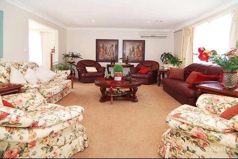 Property photo of 3 Cowley Place Fadden ACT 2904