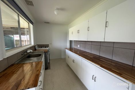 Property photo of 5 Rotary Court Sale VIC 3850