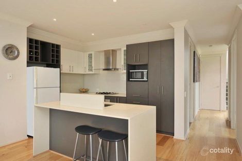 Property photo of 10 Burbidge Close Burwood VIC 3125