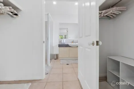 Property photo of 1 Spur Close Clifton Beach QLD 4879