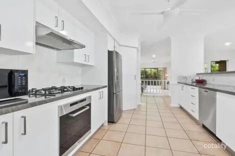Property photo of 1 Spur Close Clifton Beach QLD 4879