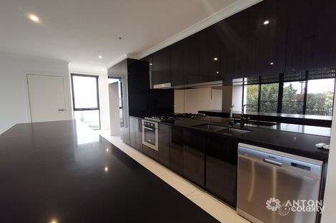 Property photo of 11 Manchester Crescent Bundoora VIC 3083