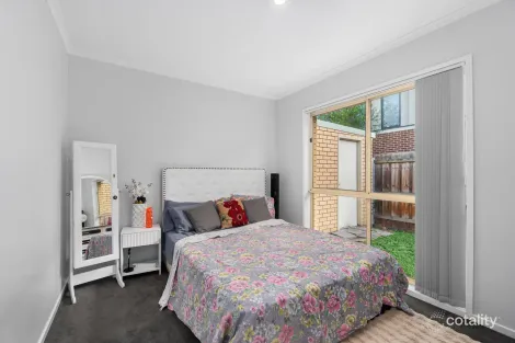Property photo of 2/18 Manoon Road Clayton South VIC 3169