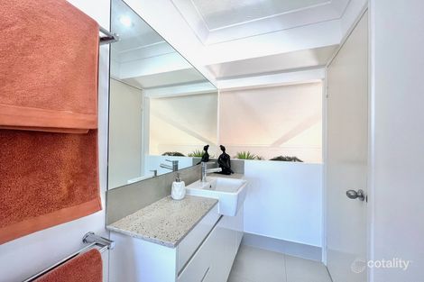 Property photo of 47/172 Barrier Reef Drive Mermaid Waters QLD 4218