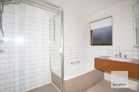 Property photo of 11 Angourie Crescent Taylors Lakes VIC 3038