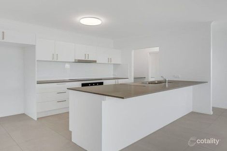 Property photo of 37 Tiller Circuit Trinity Beach QLD 4879