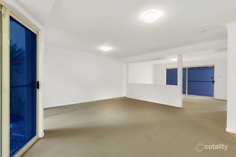 Property photo of 2/20 Phillip Place Forest Lake QLD 4078