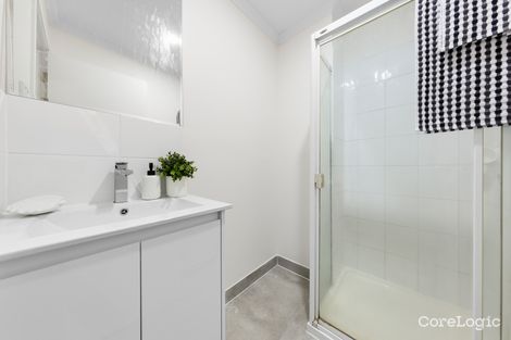 Property photo of 8 Lanaghan Avenue Caroline Springs VIC 3023
