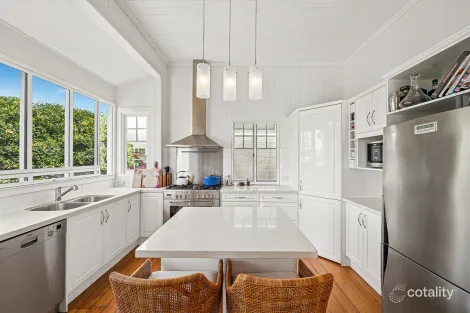 19 Annie St, Windsor, QLD 4030