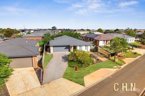 Property photo of 13 Hinkler Crescent Brookfield VIC 3338