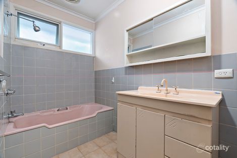 Property photo of 30 Leeds Road Mount Waverley VIC 3149