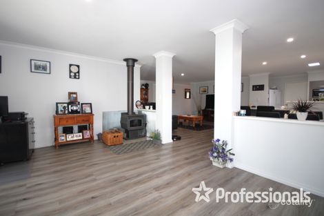 Property photo of 98 Macquarie Drive Australind WA 6233