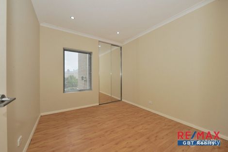 Property photo of 2/18 St Albans Road Nollamara WA 6061