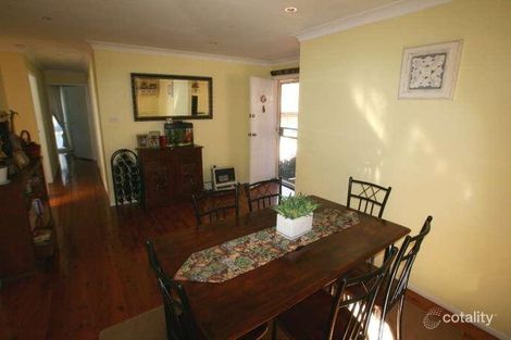 Property photo of 5 Dogwood Close Wyoming NSW 2250