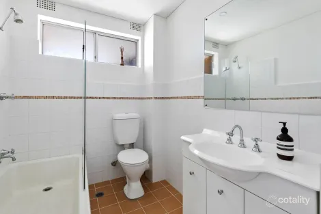 Property photo of 9/3 Holborn Avenue Dee Why NSW 2099