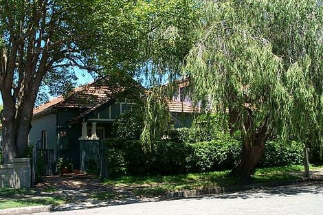 23 Hebburn St, Hamilton East, NSW 2303