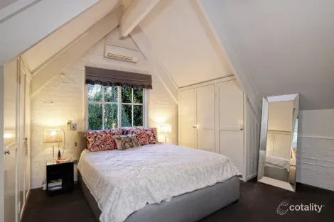 Property photo of 3 Ladd Square Emerald VIC 3782