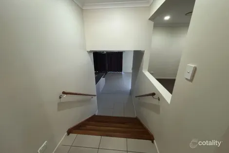 Property photo of 3 Grange Court Eimeo QLD 4740