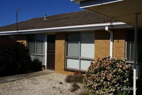 Property photo of 2/70 Grandview Grove Wendouree VIC 3355